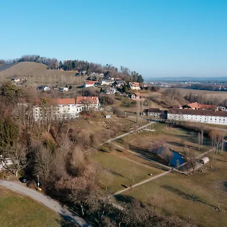 Haeuserl Am Wald * Leibnitz